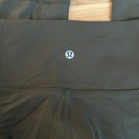Lululemon Wunder Under Crop (Hi-Rise) *Full-On Luxtreme 21" - Picture 5 of 5
